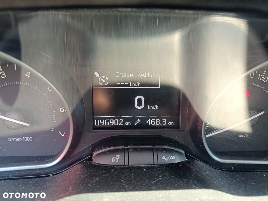 Peugeot 208 PureTech 110 Stop & Start Tech Edition - 8