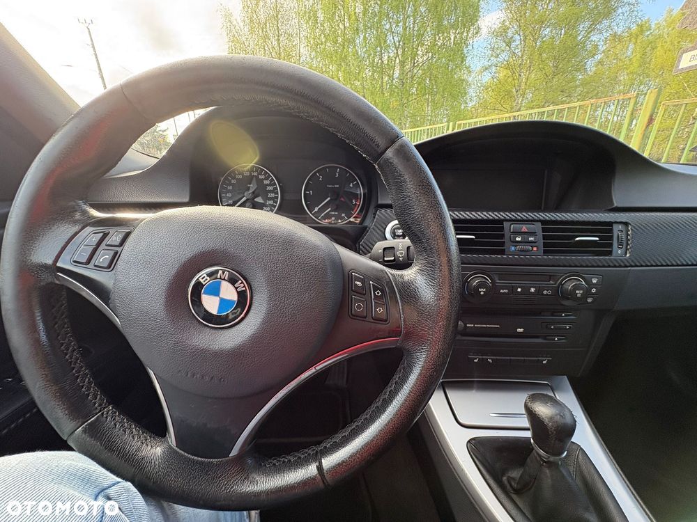 BMW Seria 3 320d - 11