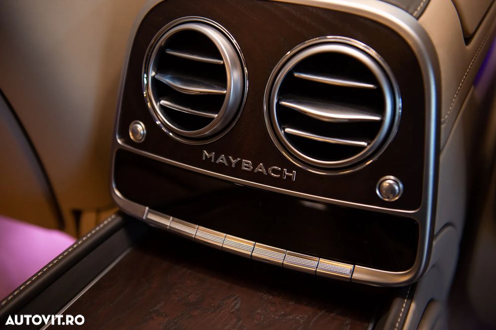 Mercedes-Benz S Maybach 560 4Matic 9G-TRONIC - 36