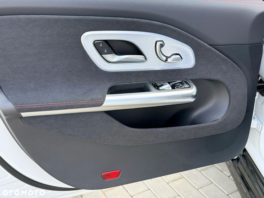 Mercedes-Benz CLA - 18