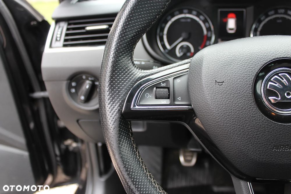 Skoda Octavia 2.0 TDI RS - 34