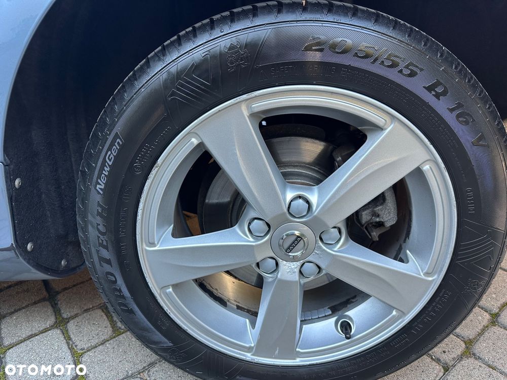 Volvo V40 D3 Drive-E Momentum - 26