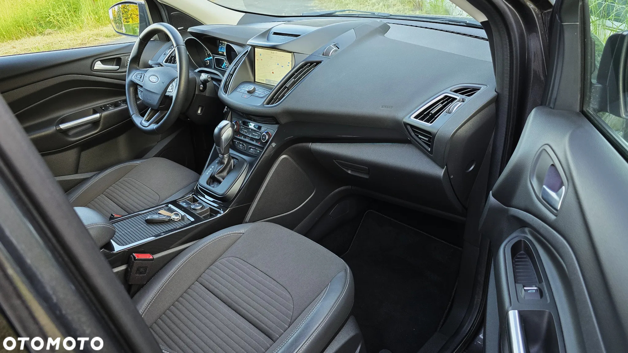 Ford Kuga 1.5 EcoBoost 2x4 Titanium - 25