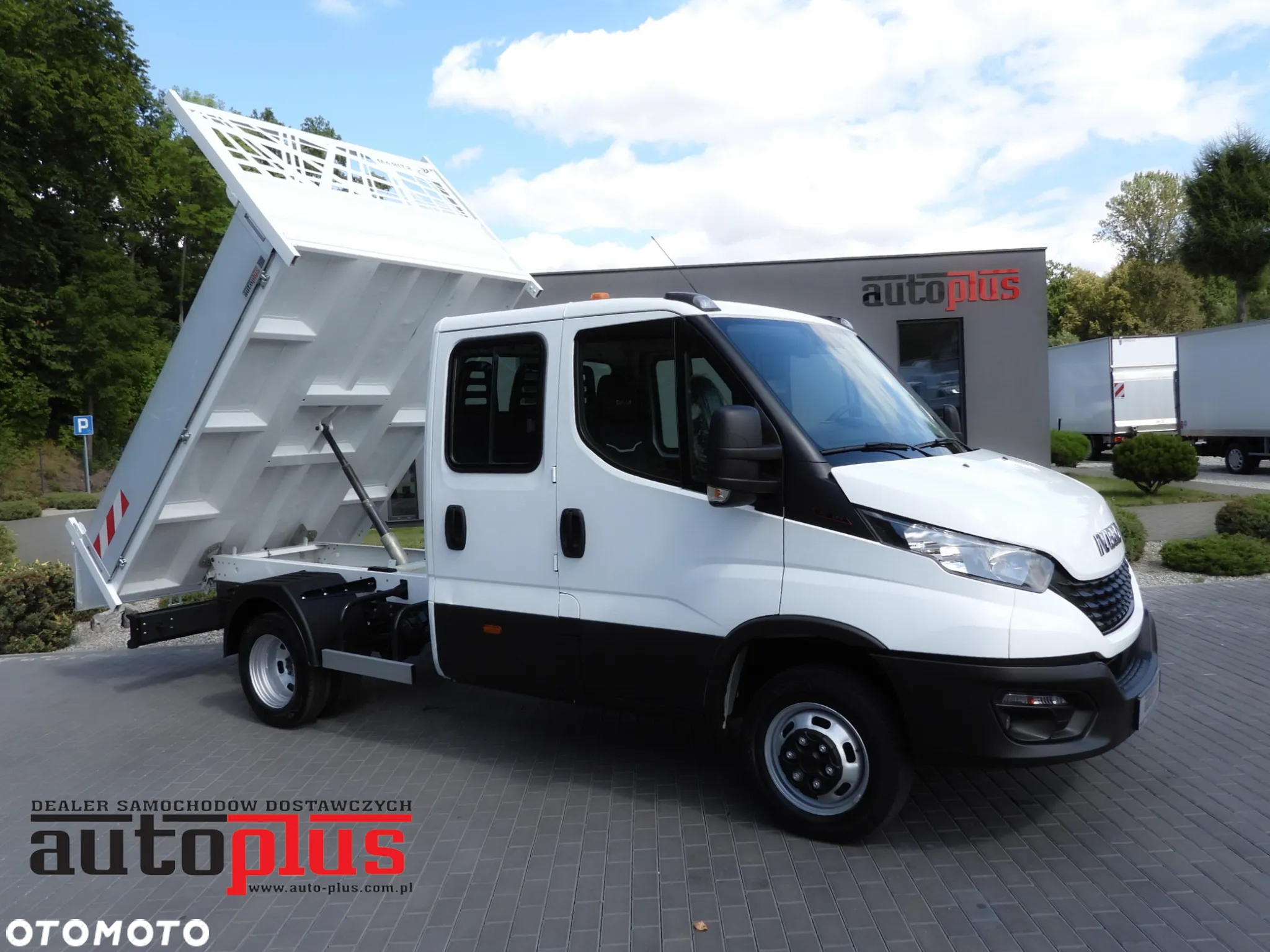 Iveco DAILY 35C16 WYWROTKA PODWÓJNA KABINA DOKA 6 MIEJSC TEMPOMAT NAWIGACJA BLIŹNIACZE KOŁA KLIMATYZACJA 160KM [ 344567 ] - 2