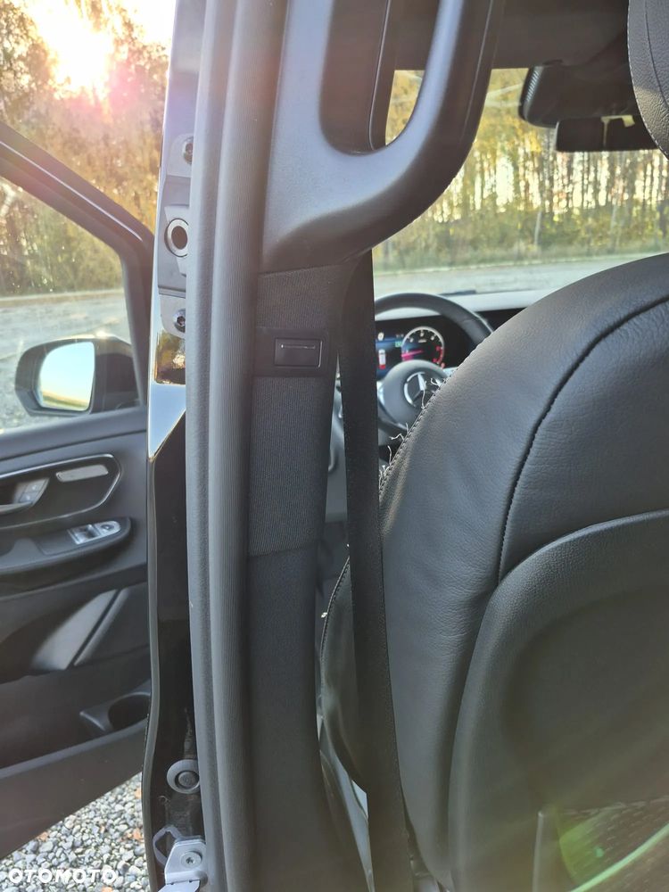 Mercedes-Benz Klasa V 300 d lang 4Matic 9G-TRONIC Avantgarde - 17