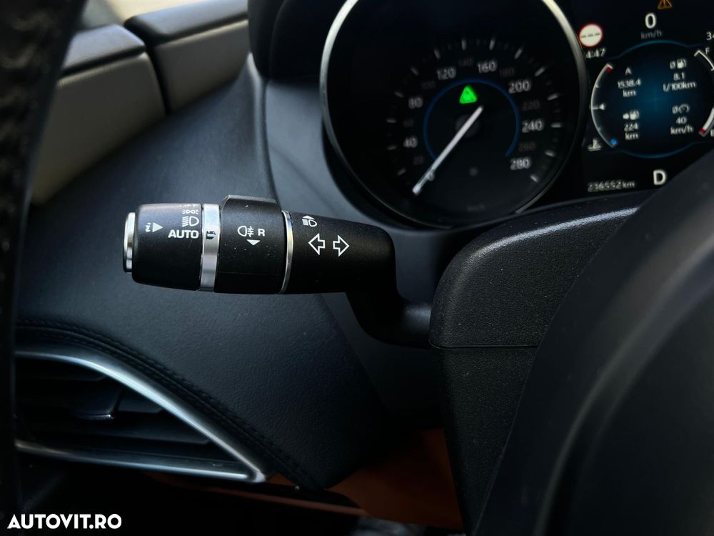 Jaguar XE 20d Aut. Portfolio - 24