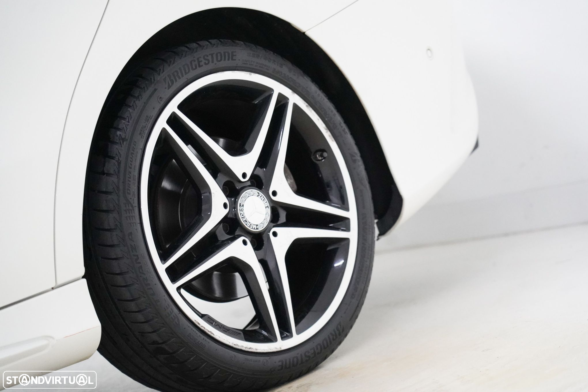 Mercedes-Benz CLA 180 d AMG Line - 18