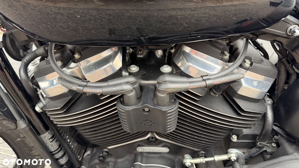 Harley-Davidson Softail Street Bob - 16