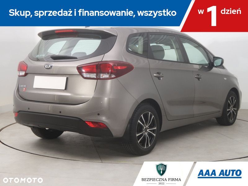 Kia Carens - 7
