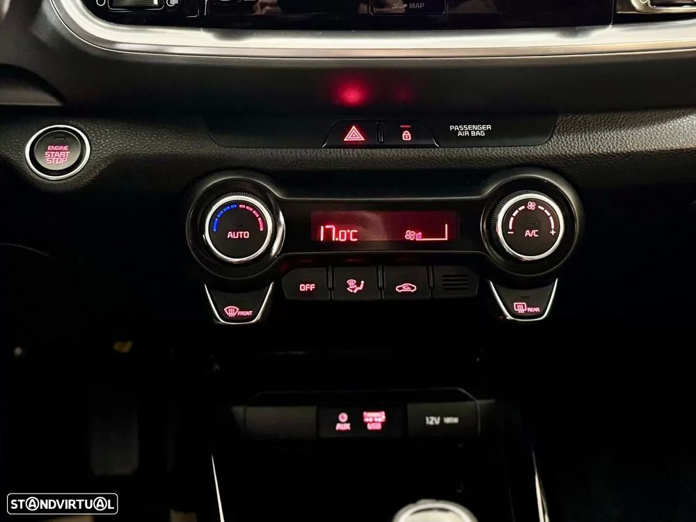 Kia Stonic 1.6 CRDi TX - 38
