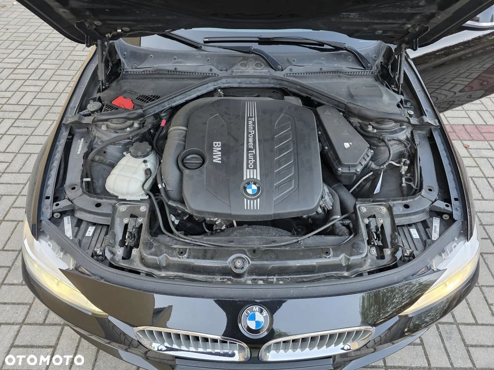 BMW Seria 3 330d Sport-Aut Blue Performance Modern Line - 29