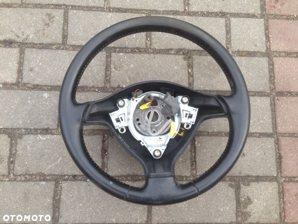 VW GOLF IV PASSAT B5 KIEROWNICA SKÓRA TRÓJRAMIENNA - 1