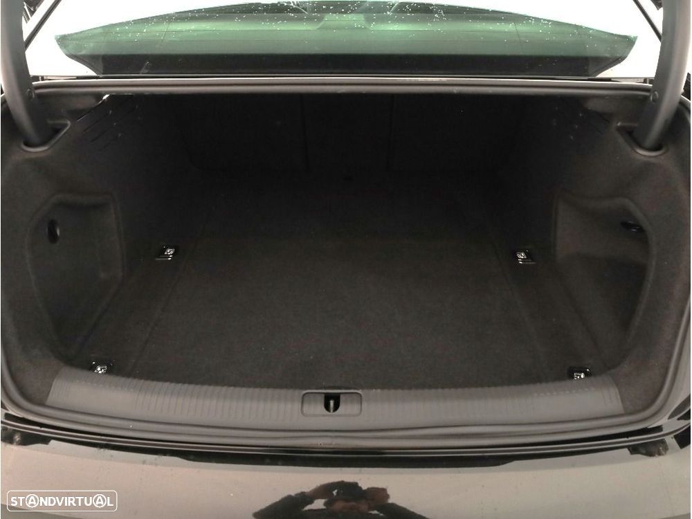 Audi A4 35 TDI S tronic - 15