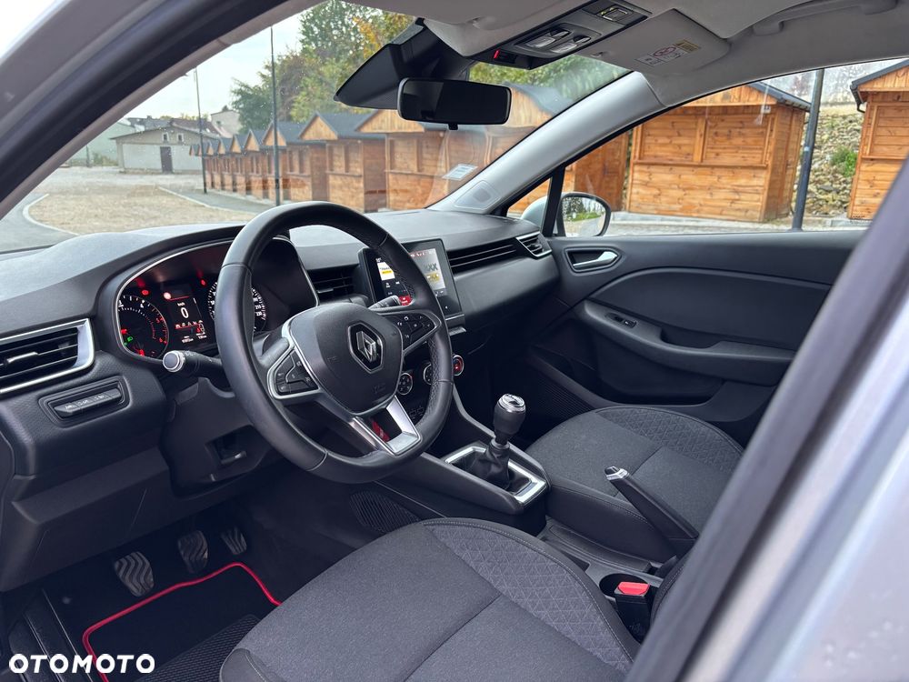 Renault Clio - 10