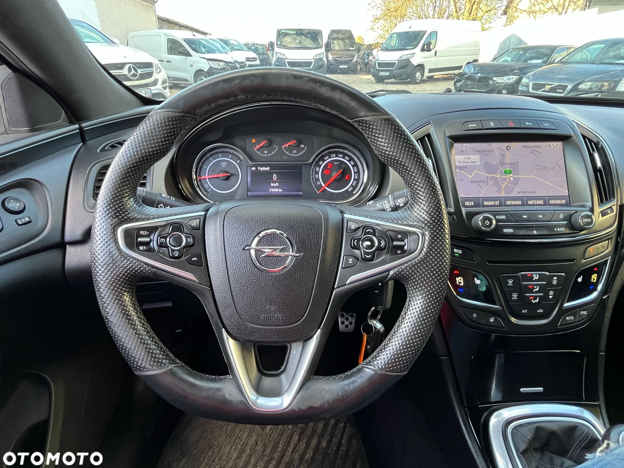 Opel Insignia - 12