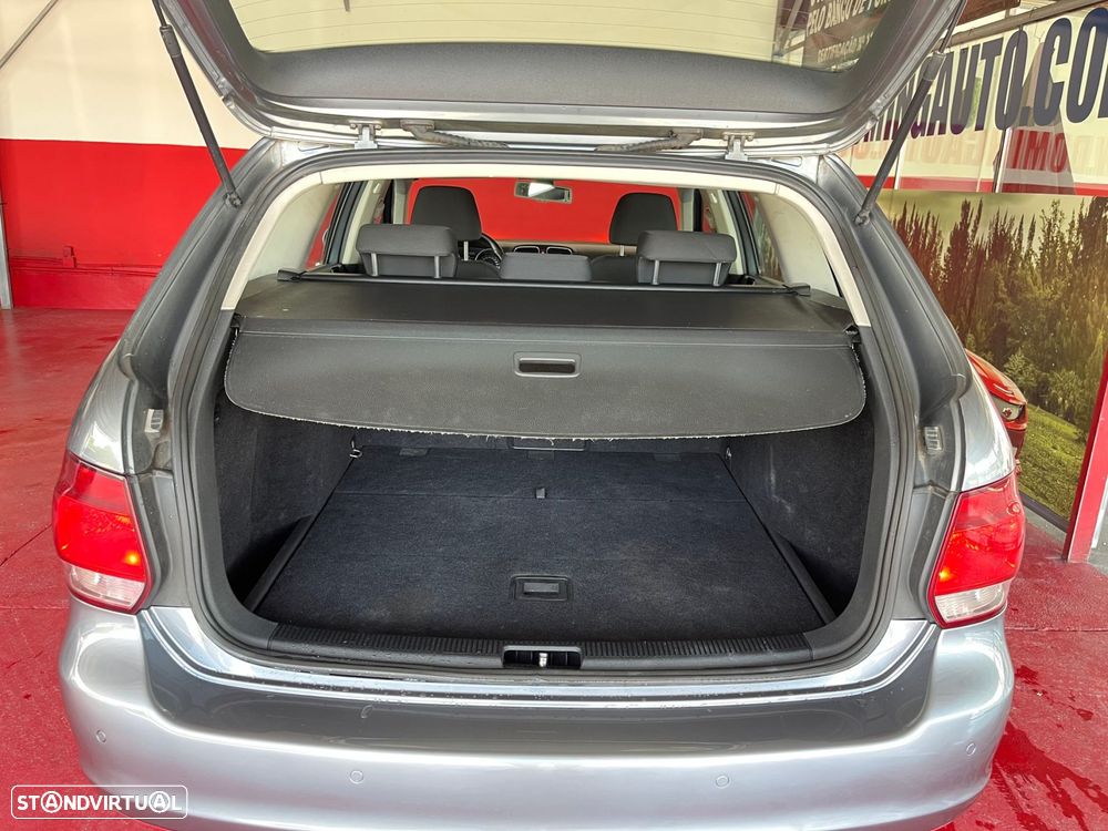 VW Golf Variant 1.6 TDi Confortline - 26