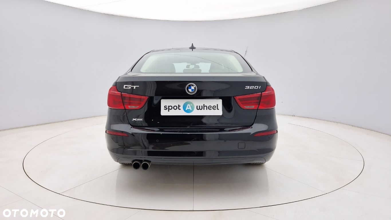 BMW 3GT 320i - 5