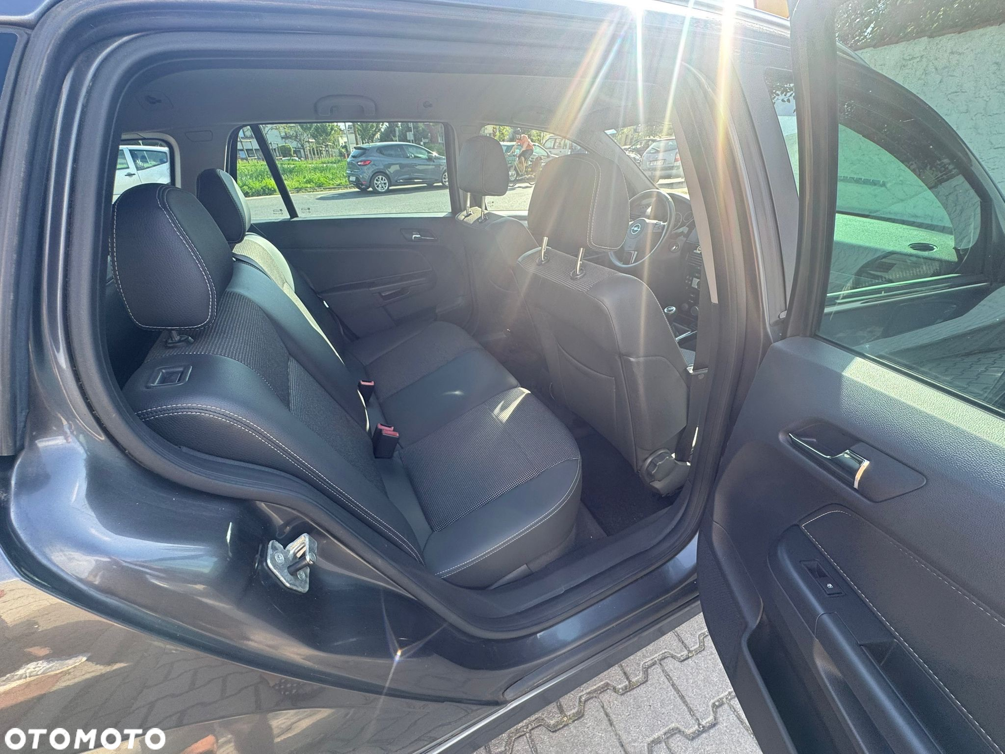 Opel Astra 1.8 Caravan Sport - 8