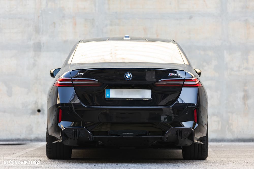 BMW i5 - 3