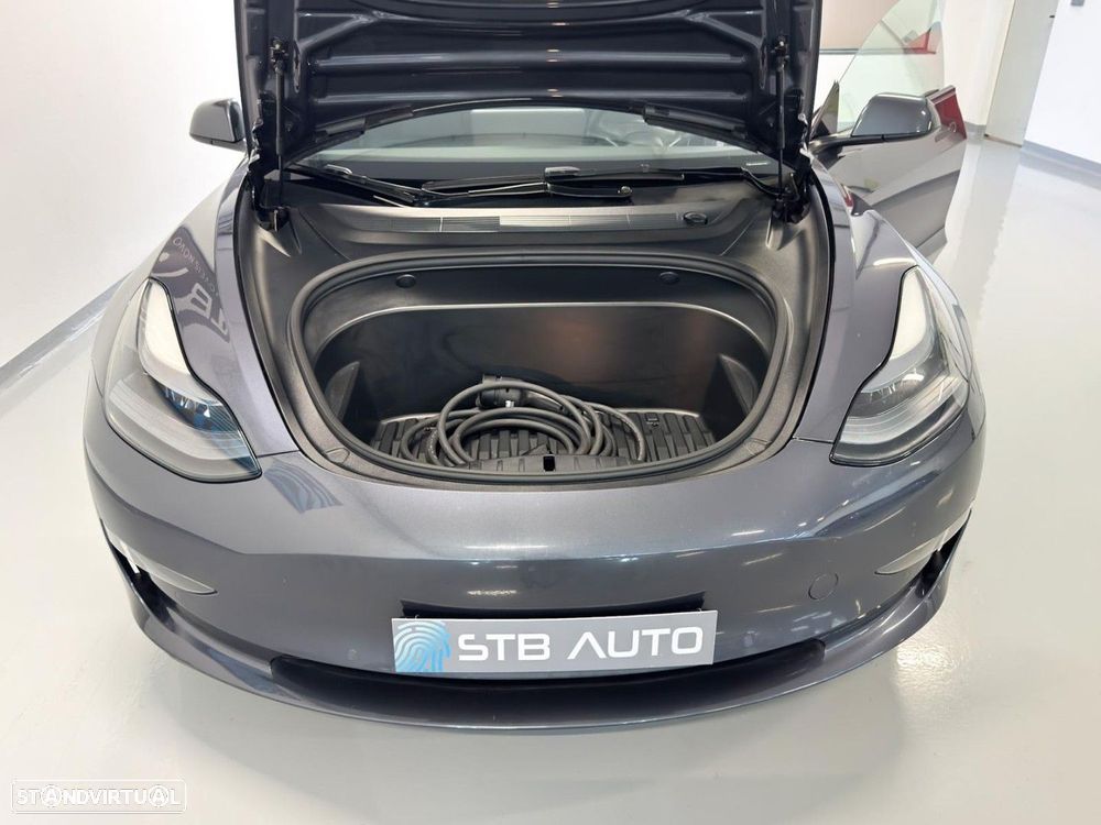Tesla Model 3 - 12