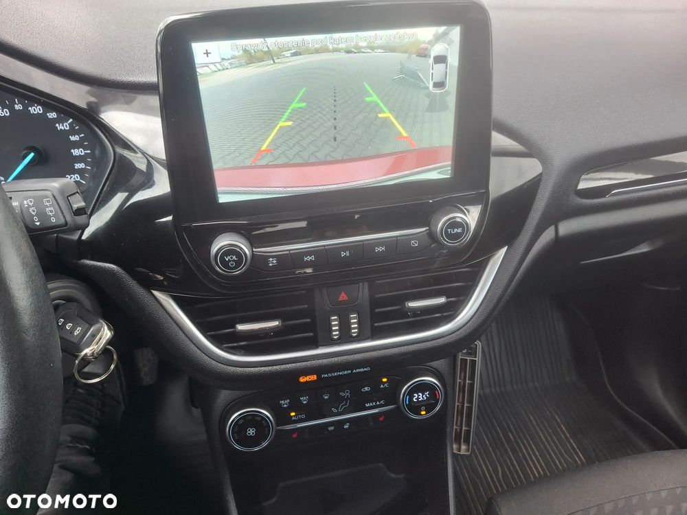 Ford Fiesta 1.0 EcoBoost S&S TITANIUM - 31