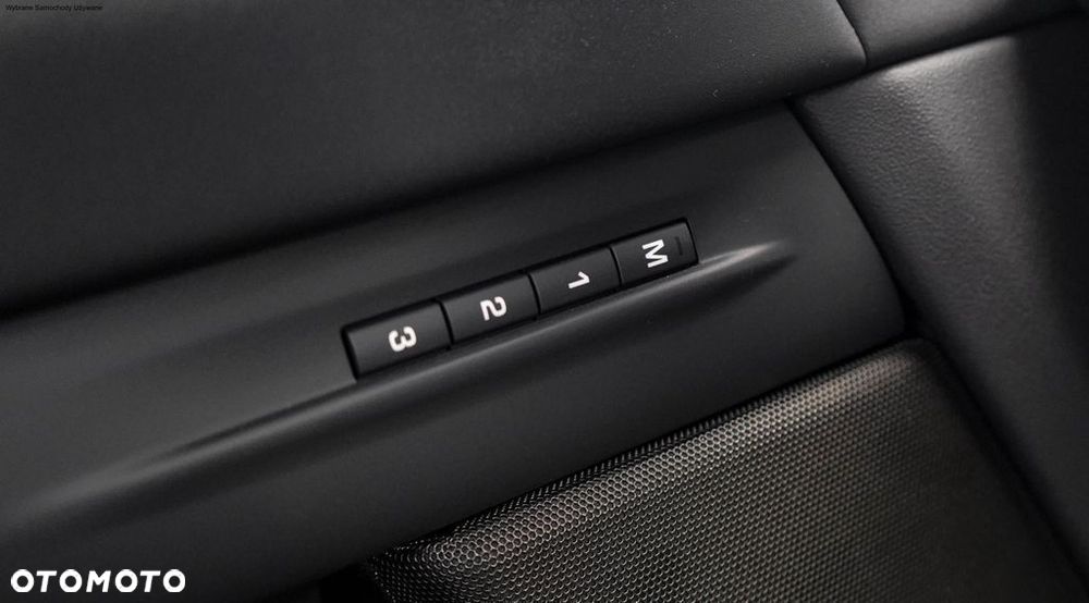 Land Rover Range Rover Evoque - 16