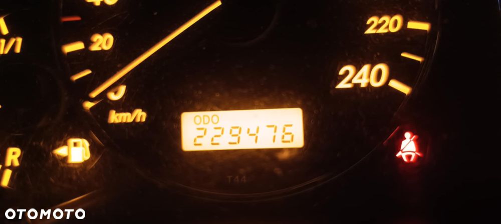 Toyota Avensis 2.0 D-4D Travel - 9