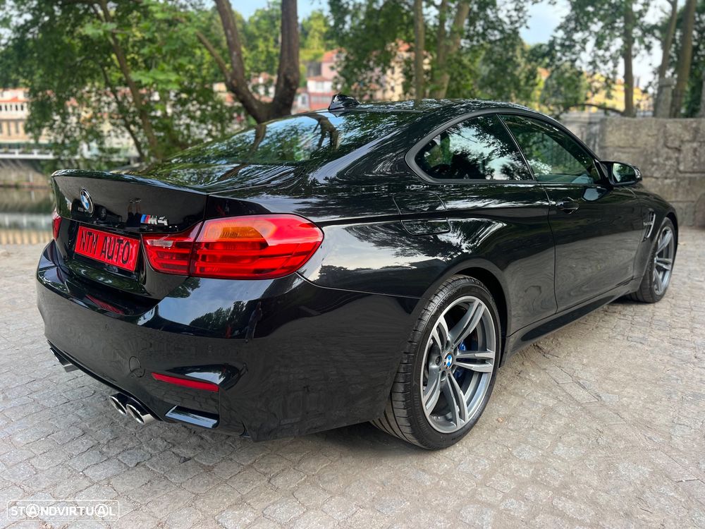 BMW M4 Coupe DKG - 9