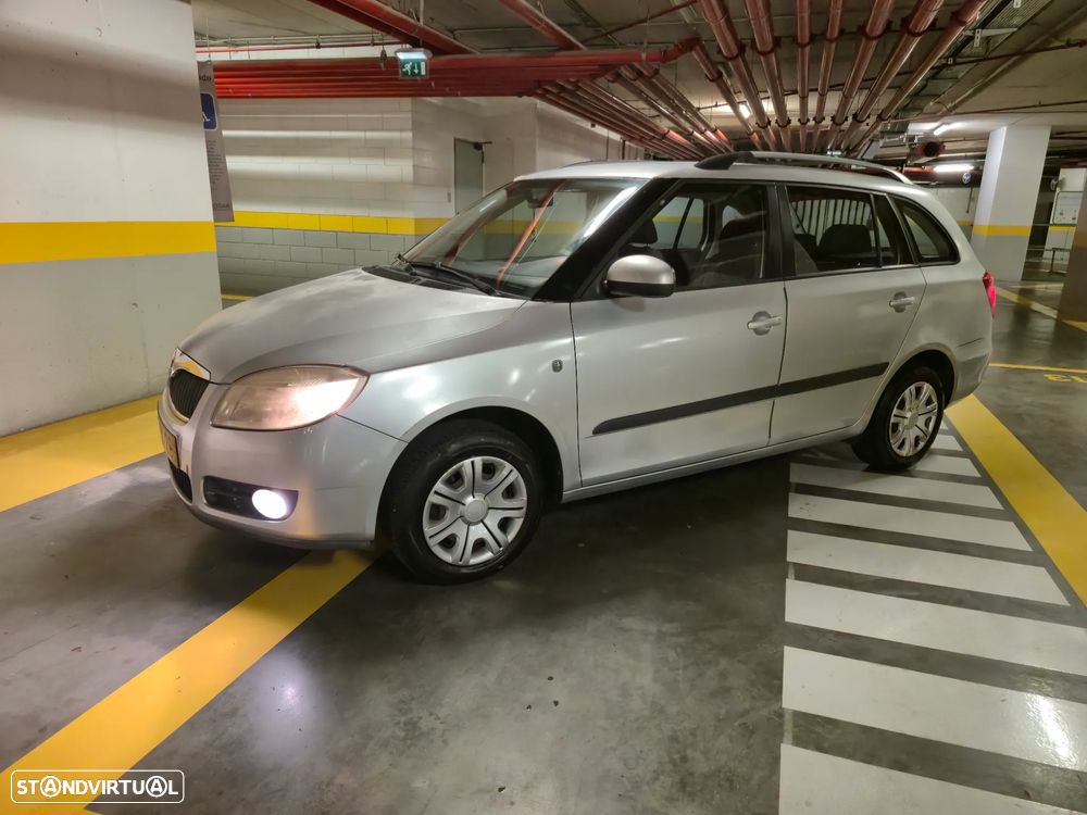 Skoda Fabia Break 1.2 Ambiente - 2