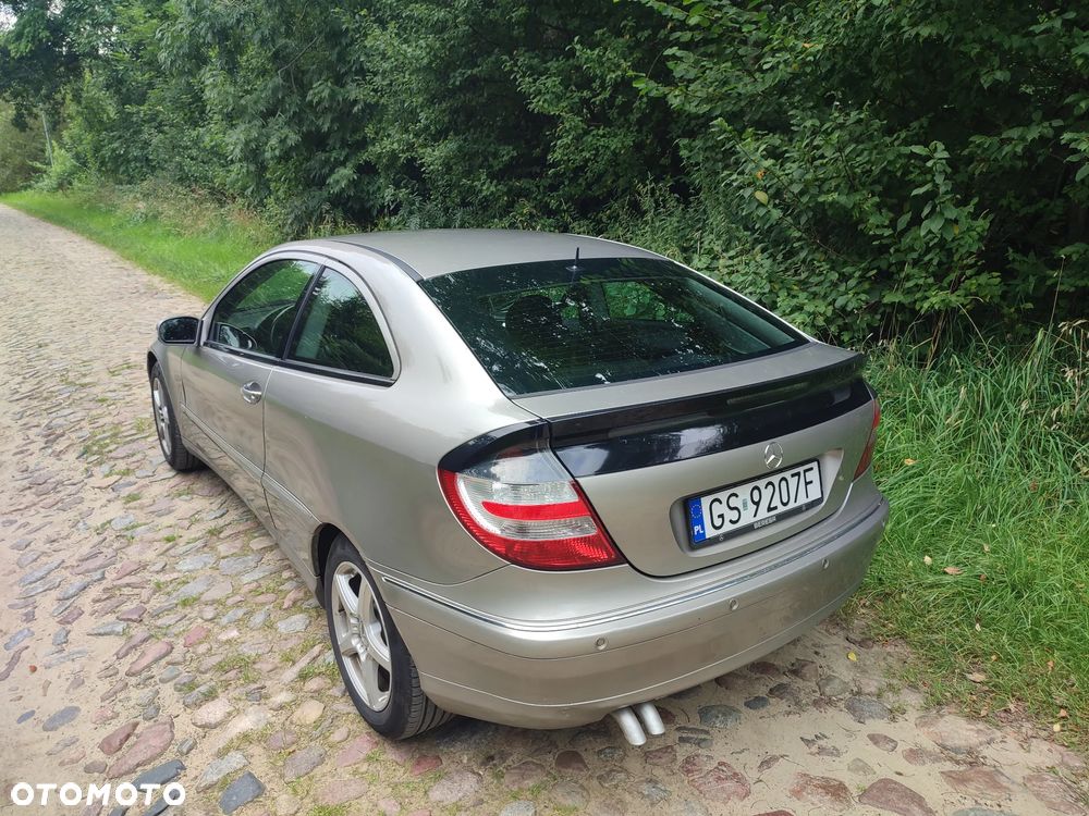 Mercedes-Benz Klasa C 220 CDI Sportcoupe Automatik - 10