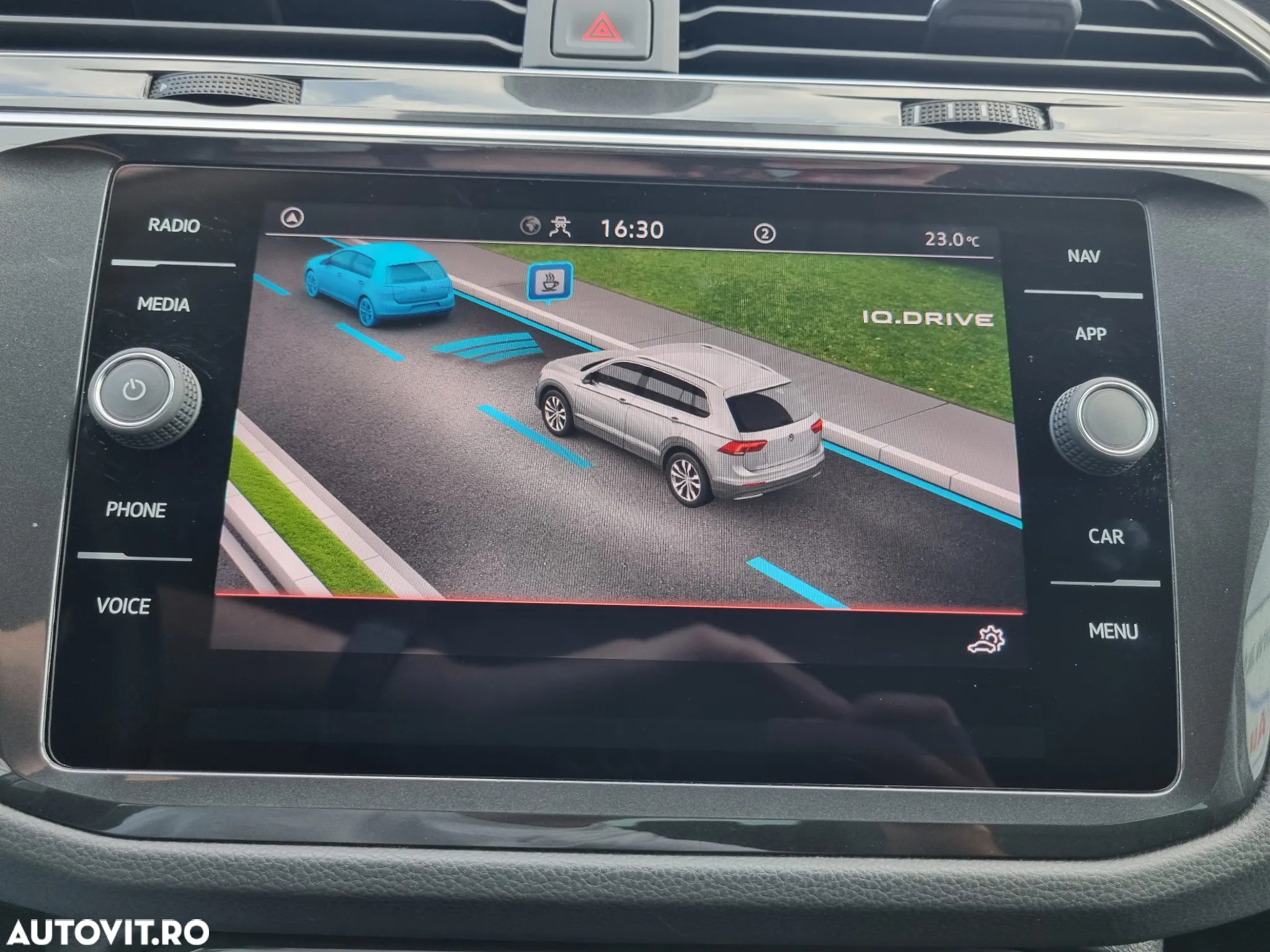 Volkswagen Tiguan 2.0 TDI SCR DSG Life - 31