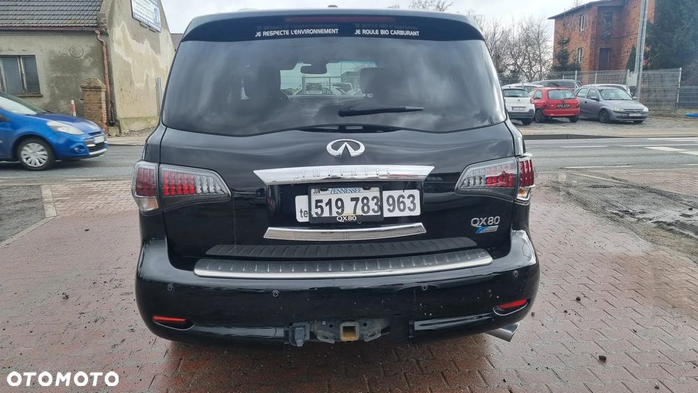 Infiniti QX80 - 19