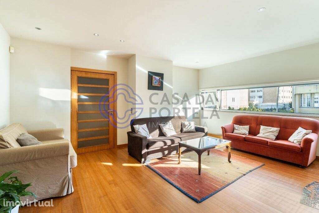 Moradia T3 Contemporânea com Jardim e Terraço | Senhora da Hora - Grande imagem: 4/40