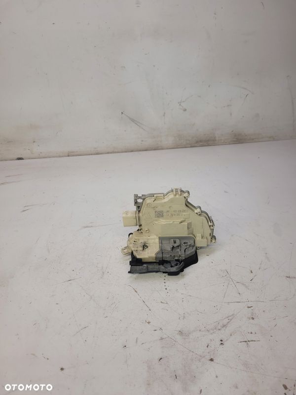 ZAMEK DRZWI LEWY TYŁ AUDI A4 B9 A5 F5 4G0839015F