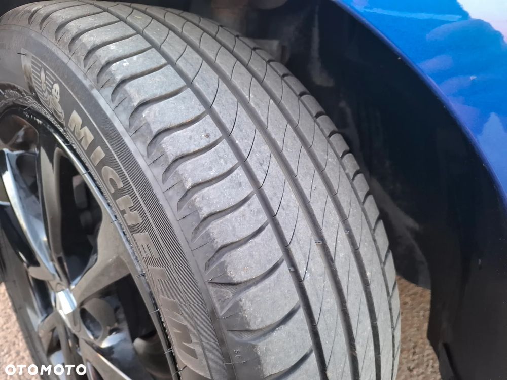 Renault Clio 1.2 16V Limited Plus - 25