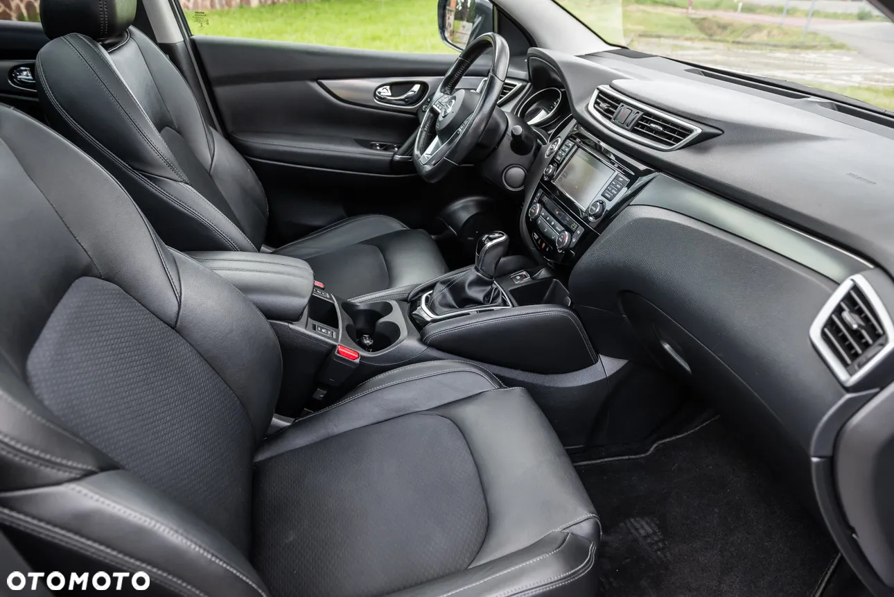 Nissan Qashqai 1.2 DIG-T N-Connecta Xtronic - 32