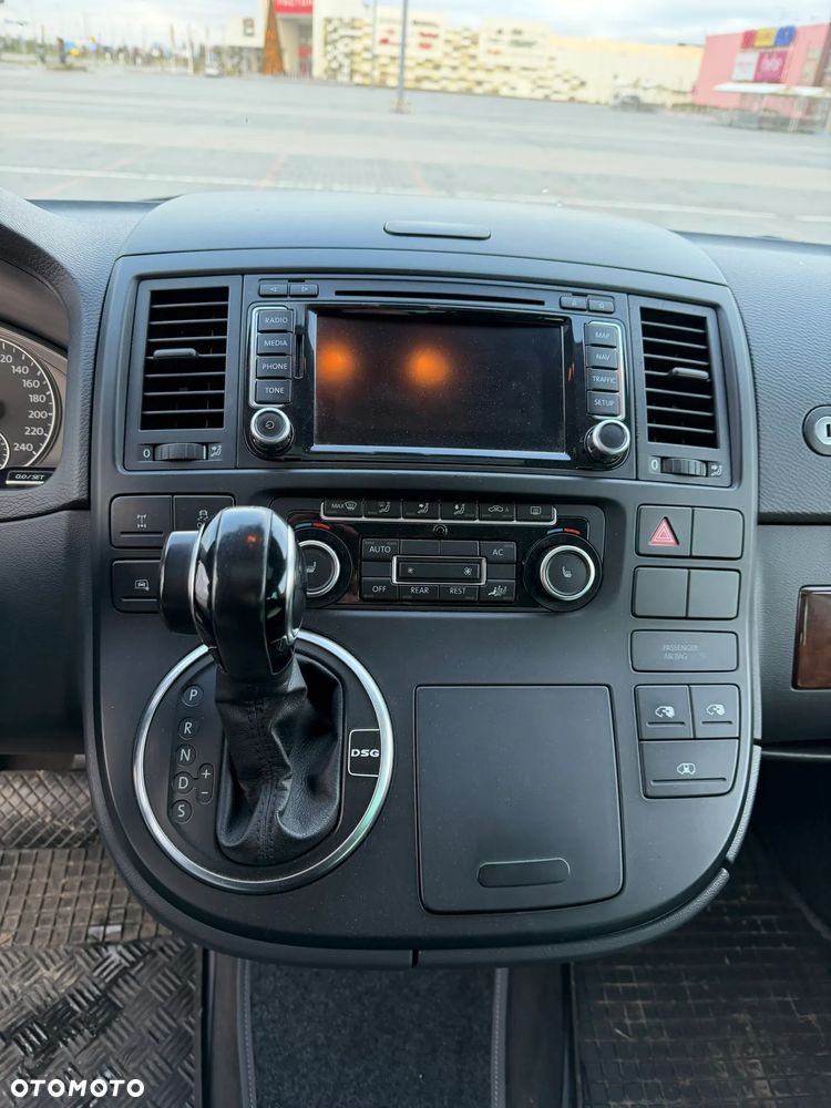 Volkswagen Multivan - 20