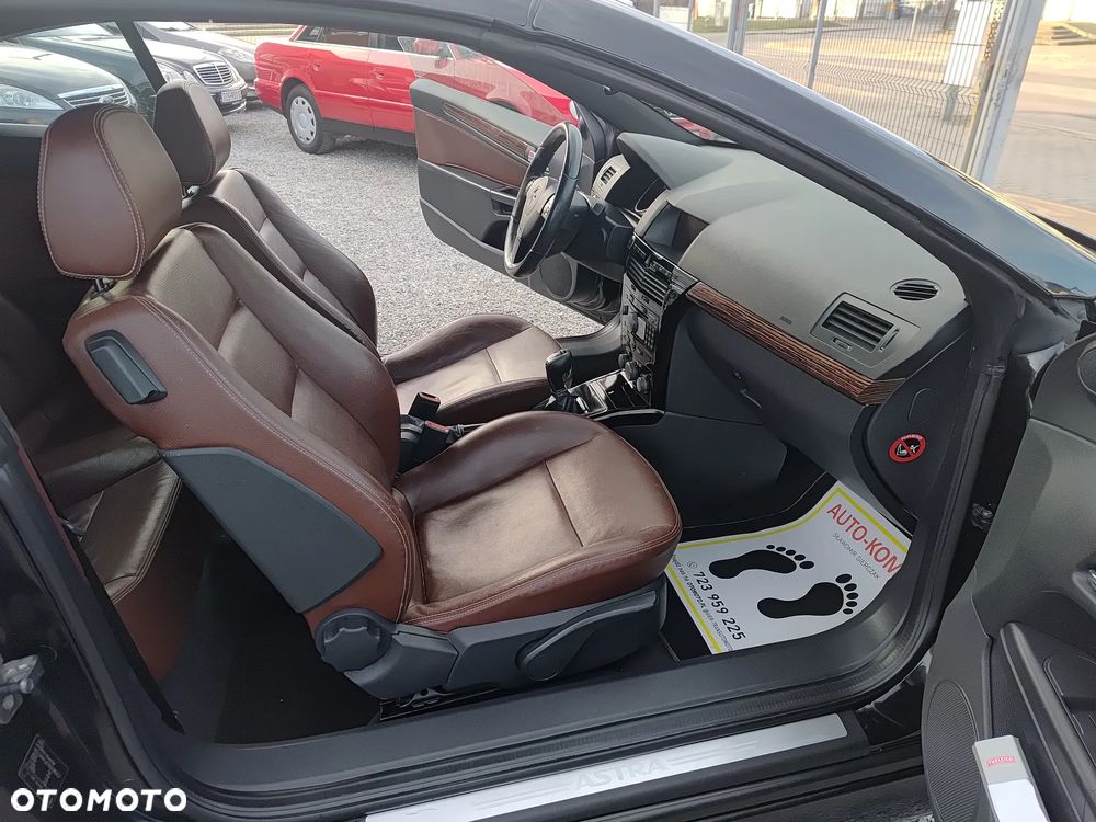 Opel Astra 1.6 Turbo Cosmo - 17