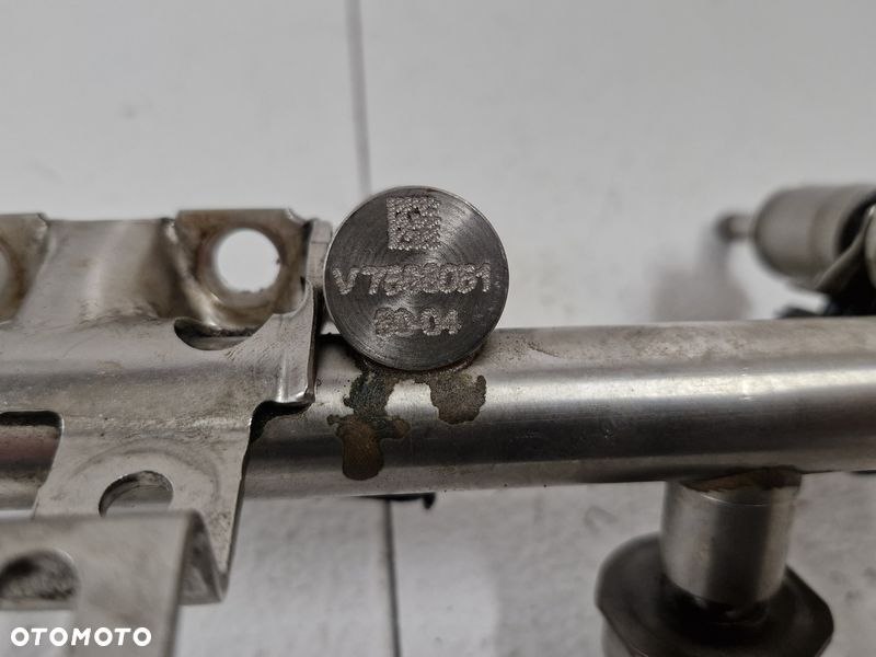 PEUGEOT RCZ 1.6 THP LISTWA WTRYSKOWA WTRYSKIWACZE WTRYSKI V7568051 - 11