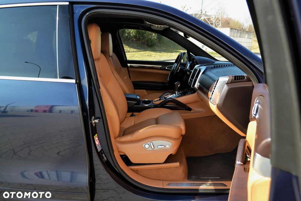 Porsche Cayenne - 11