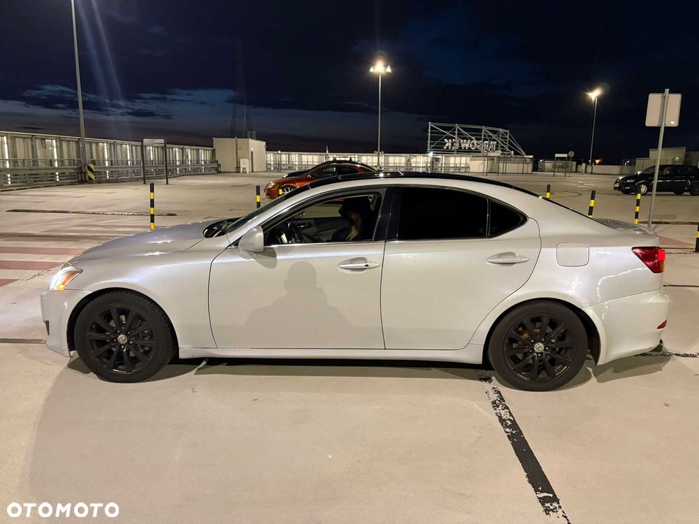 Lexus IS - 8