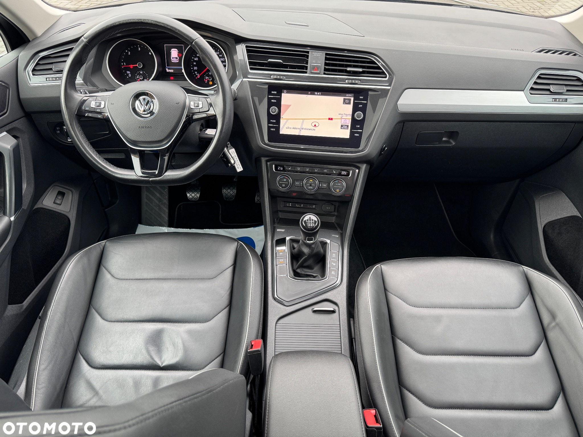 Volkswagen Tiguan 2.0 TDI SCR IQ.DRIVE - 15