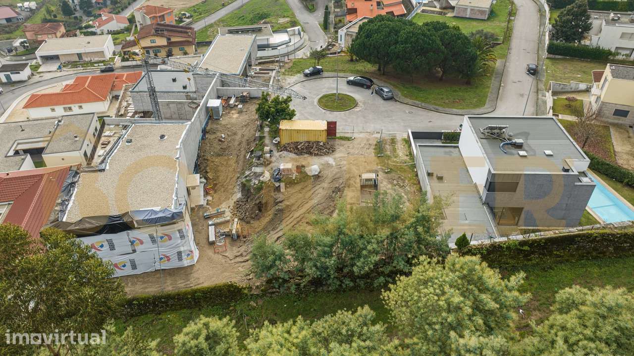 Terreno construção em Lanhoso - Grande imagem: 3/11