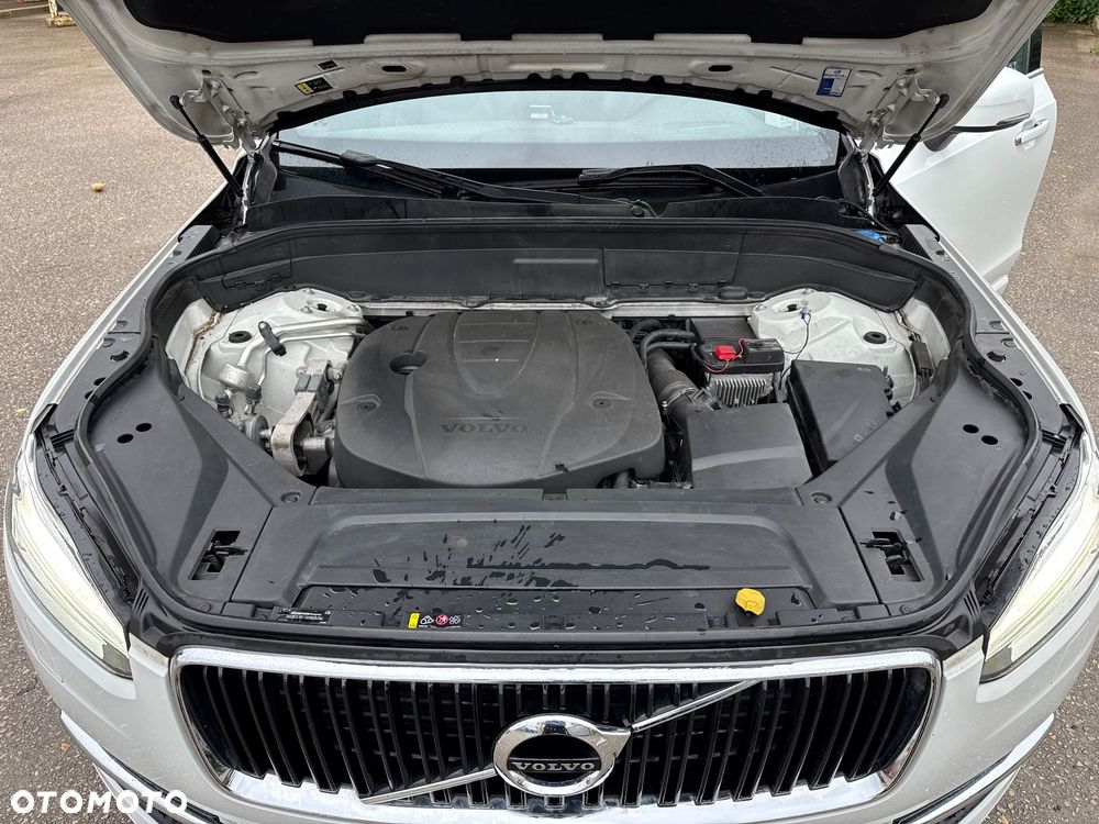 Volvo XC 90 D5 SCR AWD Momentum 7os - 33