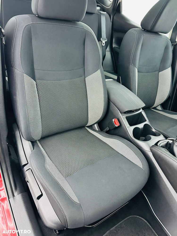 Nissan Qashqai 1.2 DIG-T N-Vision - 17