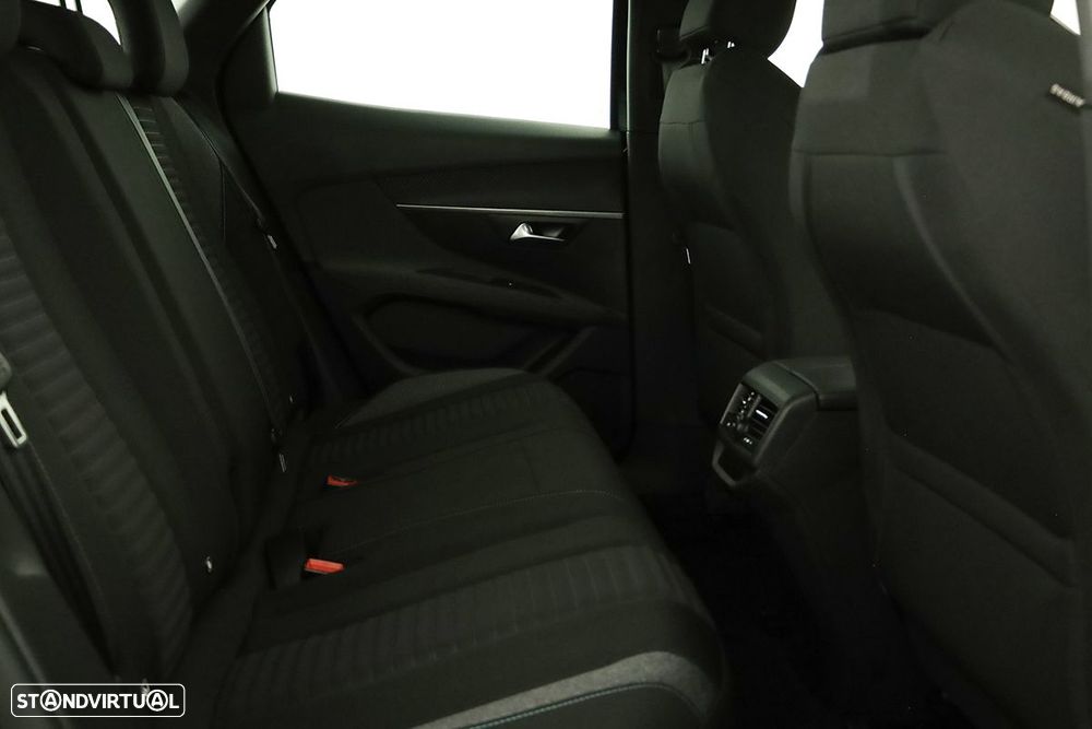Peugeot 3008 1.6 Hybrid Allure e-EAT8 - 23