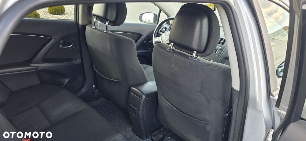 Toyota Avensis 2.0 D-4D Sol - 14