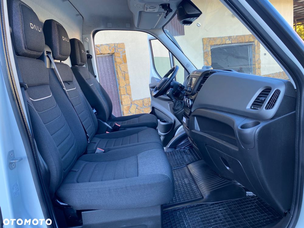 Iveco DAILY 3.0 HI MATIC 35-180, MAX długi, zakupiony w salonie w Rzeszowie, serwisowany, bezwypadkowy, pełna dokumentacja - 17