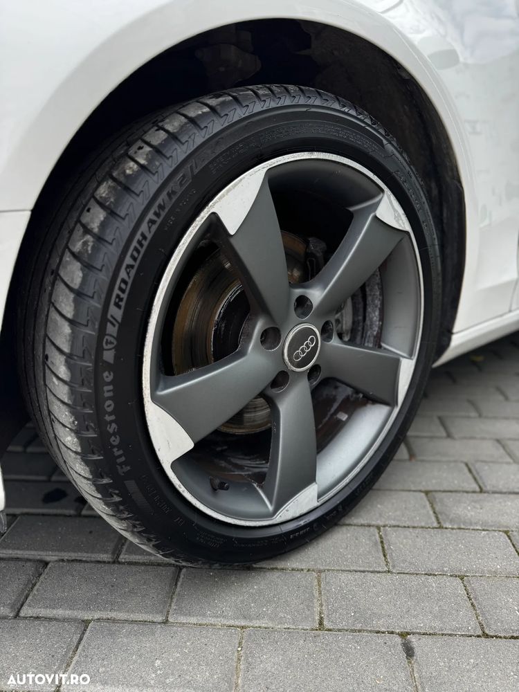 Audi A4 Avant 2.0 TDI Multitronic - 17