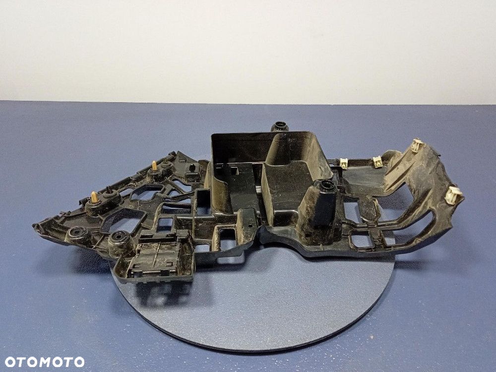 BMW IX1 X1 U11 MOCOWANIE ŚLIZG ZDERZAKA LEWY TYŁ 9881943 - 9